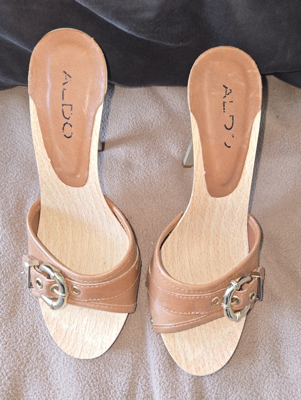 ALDO Tan Leather Slide Heels with Gold Buckle Some Scuffs See Pics